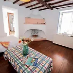 Asteri Living Apartamento